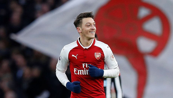 Mesut Özil se lance dans l'esport