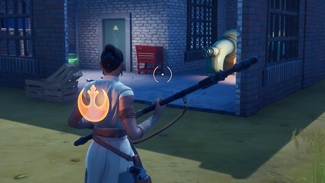 Fortnite : Chercher le lama doré de Midas entre une casse, une station-service et une aire de camping-cars, défi de Midas