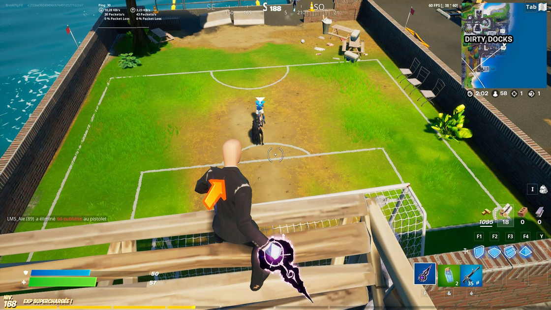 Marquer un but avec le jouet ballon de foot en tant que Neymar Jr, défis Neymar sur Fortnite