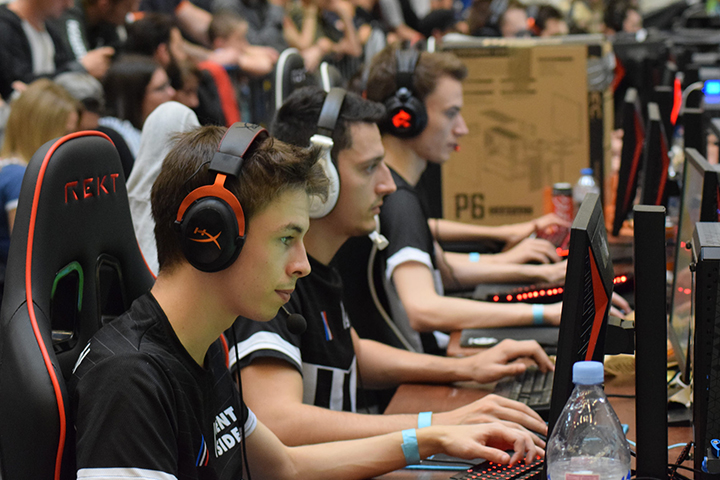 lan fortnite - fortnite valenciennes game arena resultats classement et poules breakflip actualite guides et astuces esport et jeu video fortnite valenciennes game arena resultats classement et poules breakflip actualite guides et astuces esport et jeu video - lan fortnite