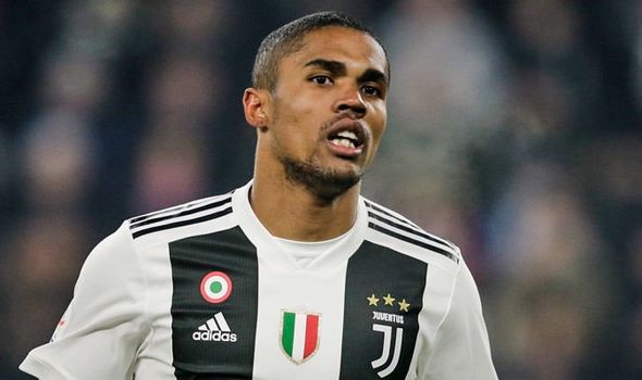 Douglas Costa crée une équipe Fortnite