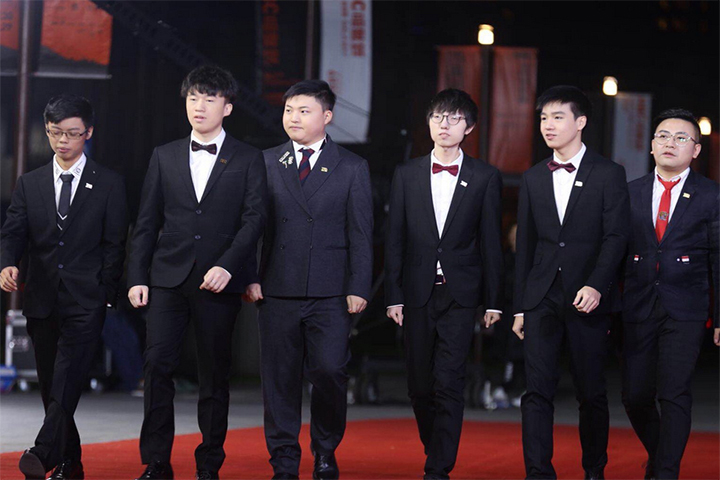 LoL : Les LPL Awards 2017 récompensent les meilleurs joueurs de la ligue chinoise – LPL S7