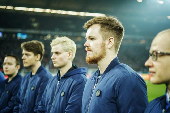 LoL : Schalke04 met en avant son équipe League of Legends dans son stade