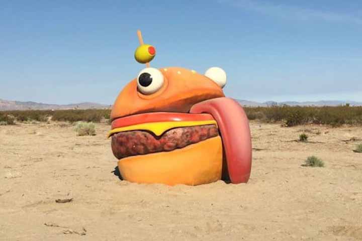 Fortnite : Le burger de Greasy Grove retrouvé dans un désert en Californie