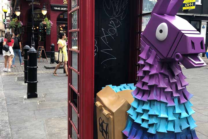 Fortnite : Des lamas dans des villes d’Europe comme Londres, Barcelone, Varsovie ou Cologne