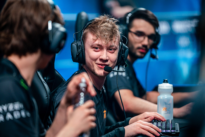 LoL : Rekkles parle de la Meta, ADC et sa situation chez Fnatic