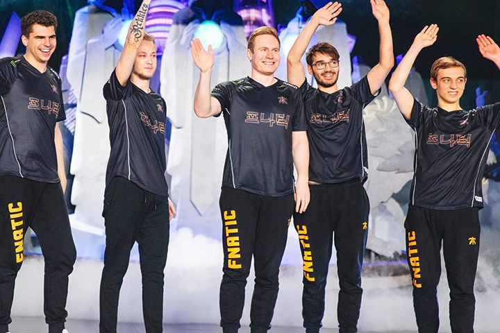 Worlds LoL 2018 : Fnatic s’impose sur Cloud9 en demi-finale