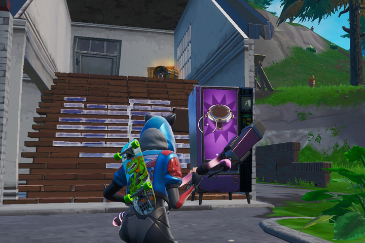 Fortnite : Fouiller un coffre, utiliser un distributeur automatique et un feu de camp en une seule partie, défi semaine 7 saison 9