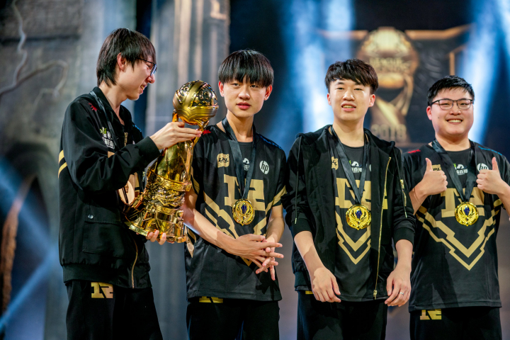 LoL : Mlxg quitte Royal Never Give Up et prend sa retraite – LPL