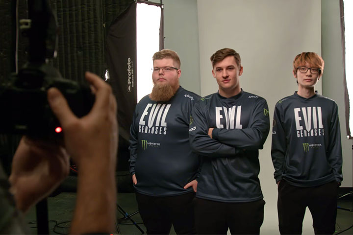 Sondage LoL : Les joueurs préfèrent gagner les LCS que passer les groupes des Worlds