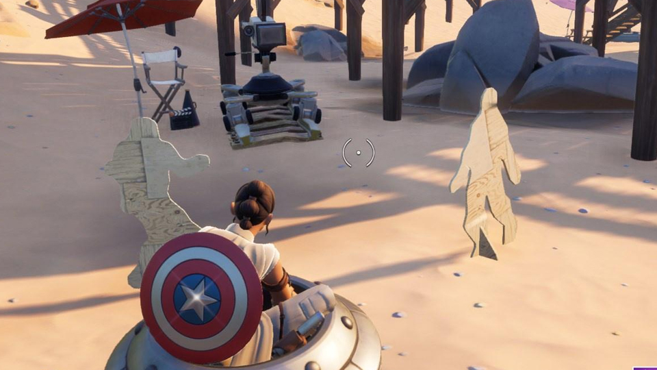 Faire une emote devant une caméra à Believer Beach ou Lazy Lake dans Fortnite, défi saison 7