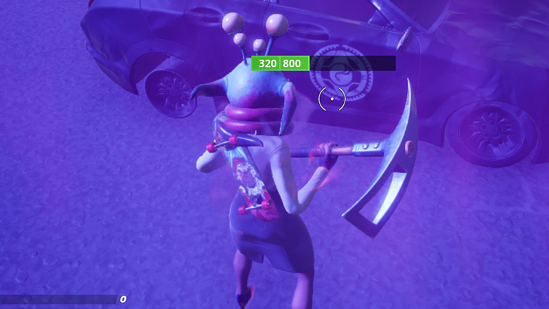 Eliminer un parasite extraterrestre accroché à quelqu’un dans Fortnite, défi saison 7