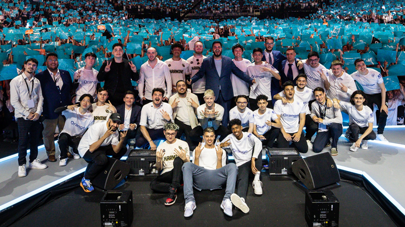 Ultra KCorp sur scène au KCX 2, pourquoi a-t-il chanté Oh KC Saken ?