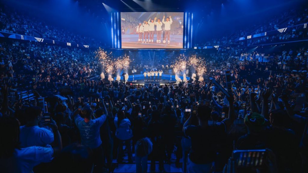« Nous aimons le public français ! » : Le point de vue de Riot Games sur les Worlds et l’esport