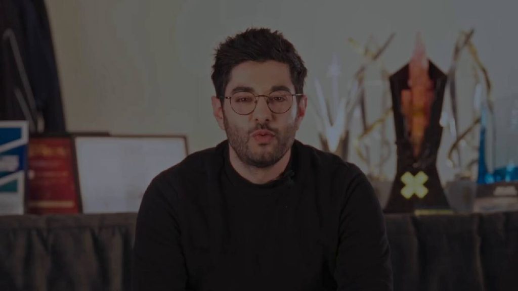 Arthur Perticoz, ex-CEO de la KCorp, contacté par un parti politique ? Il raconte l’anecdote en live sur Twitch