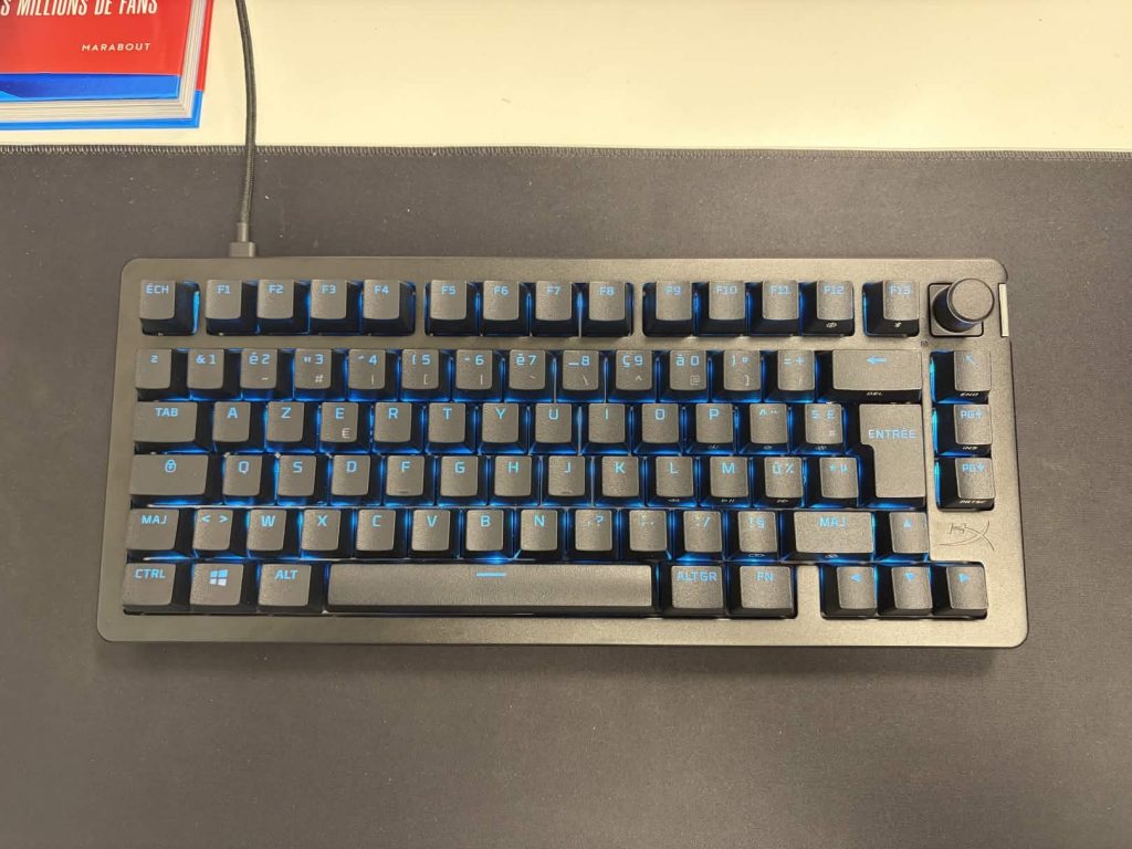 Notre test du clavier HyperX Alloy Rise 75 wireless : de bonne qualité mais… rien de marquant ?
